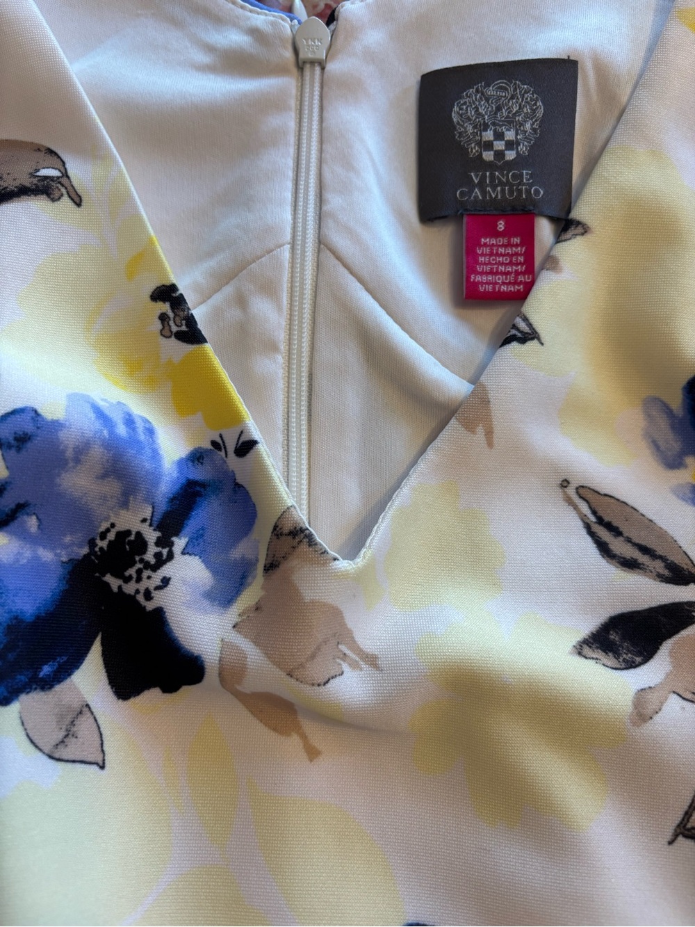 Summery Floral Fit & Flare Dress in Blue, Yellow, Tan & White size 8 - Picture 4 of 8